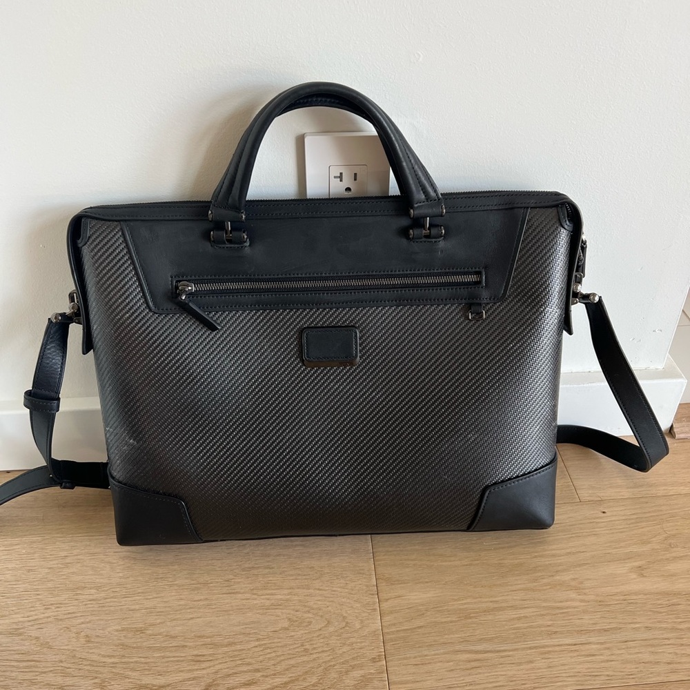 Tumi Indianapolis CFX Carbon Fiber Laptop Brief Messenger Bag #35611CB